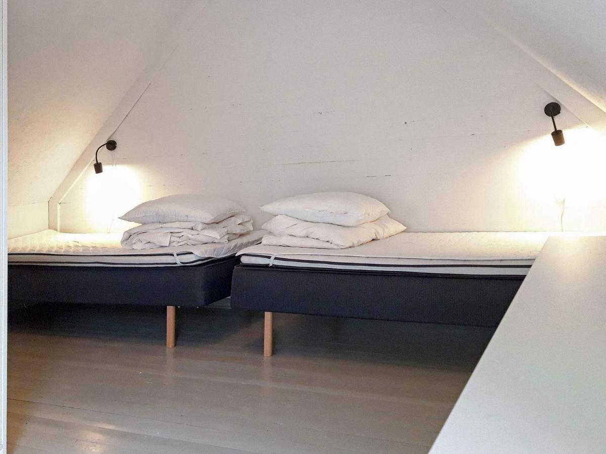 4 Person Holiday Home In Bandholm Exteriör bild