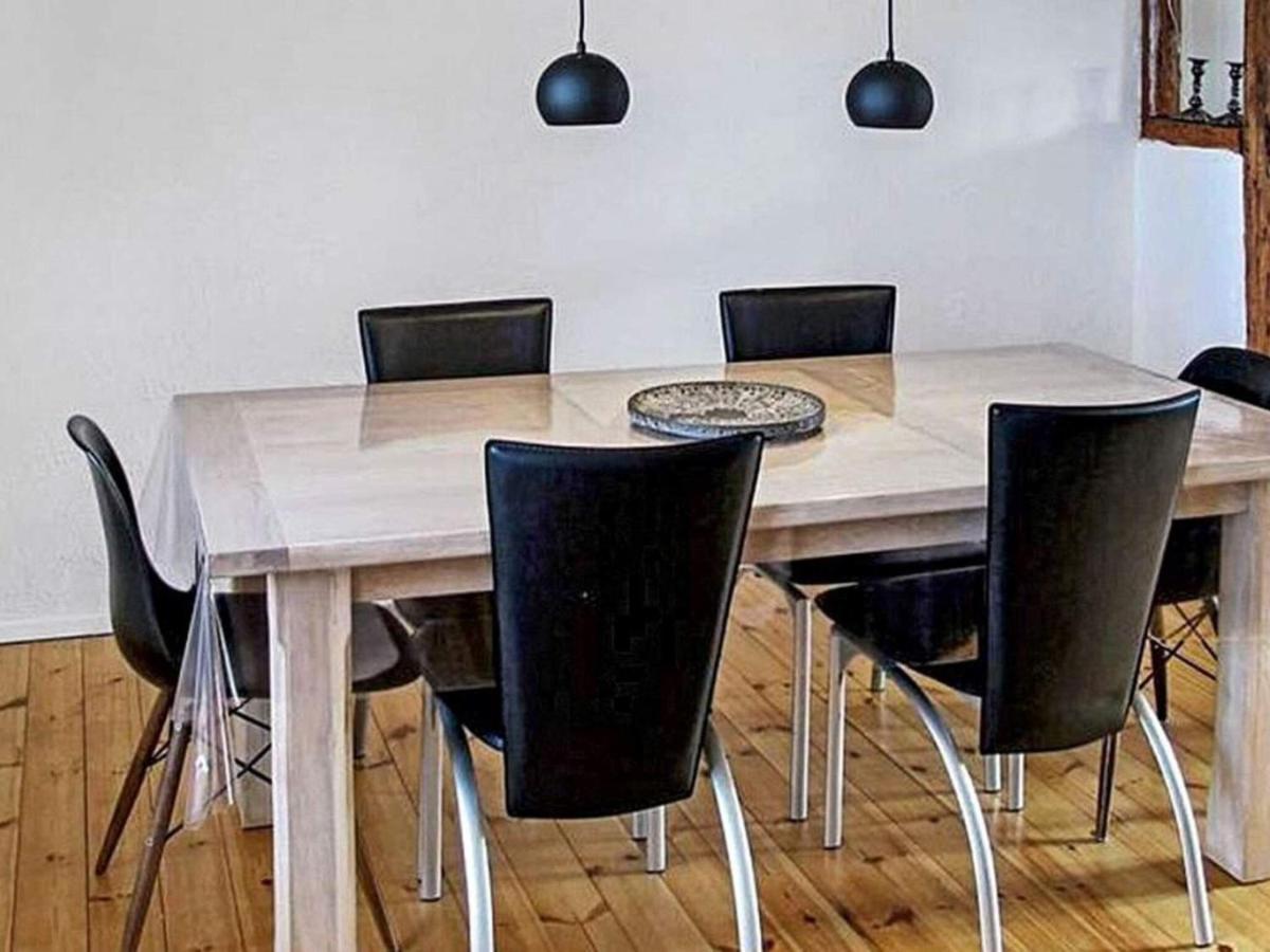 4 Person Holiday Home In Bandholm Exteriör bild