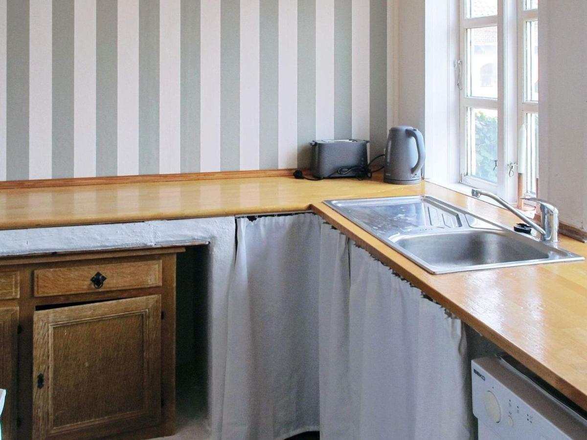 4 Person Holiday Home In Bandholm Exteriör bild