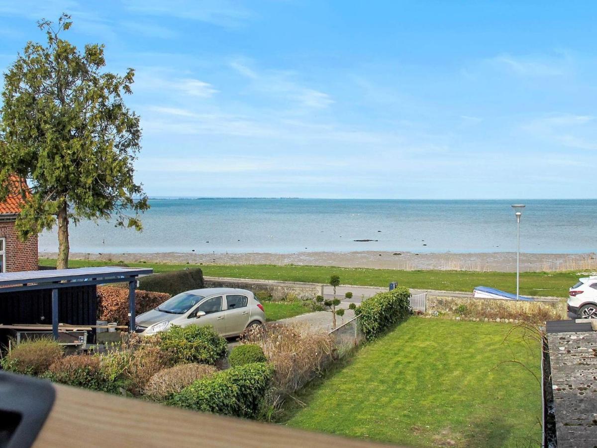 4 Person Holiday Home In Bandholm Exteriör bild