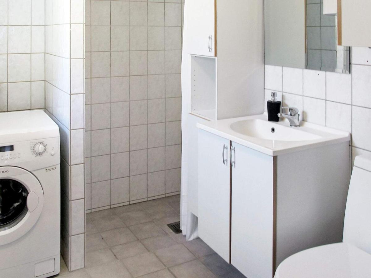 4 Person Holiday Home In Bandholm Exteriör bild